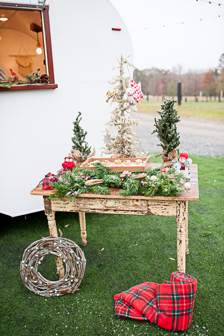 winter themed table for holiday party