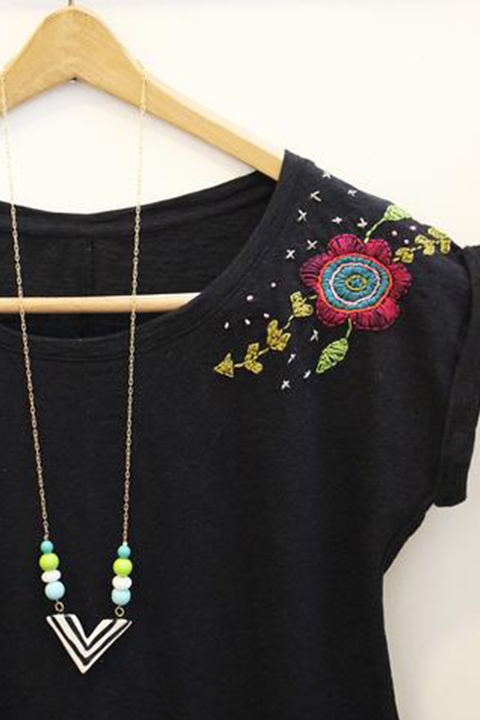 graduation outfit ideas embroidered sleeve