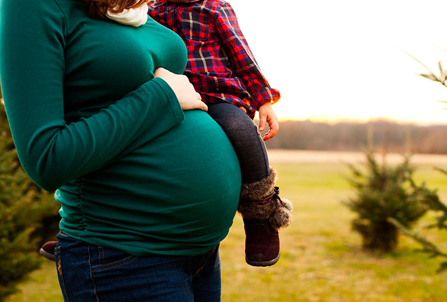 christmas photo ideas maternity.