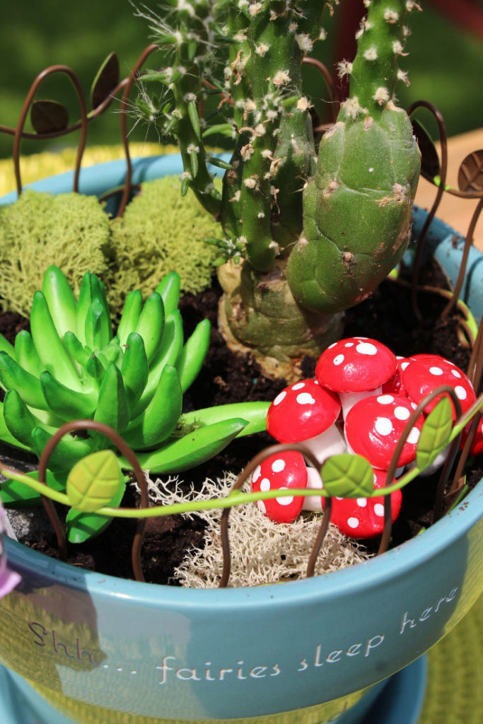 Flower pot painting ideas and flower pot supplies.
