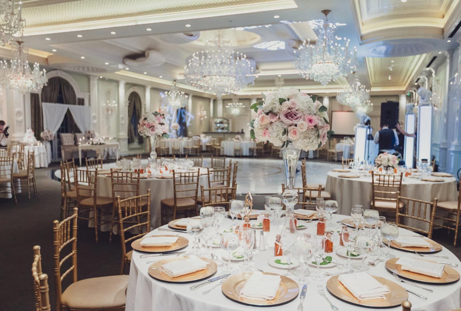 pink and gold wedding crisp and elegant