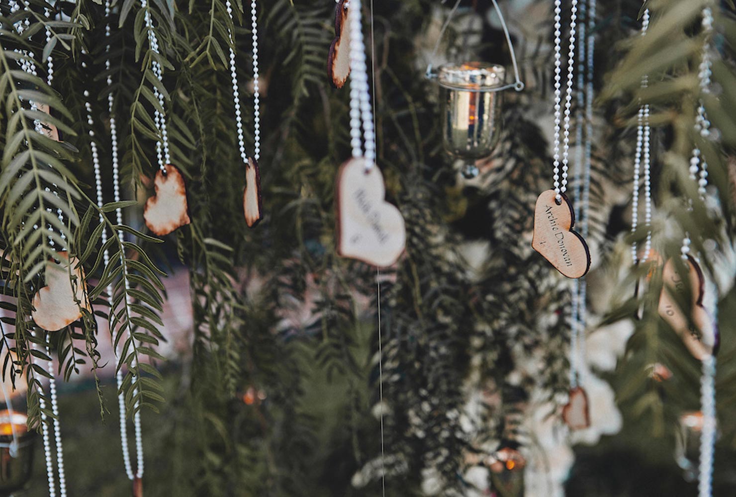 wedding place card ideas cascading hearts