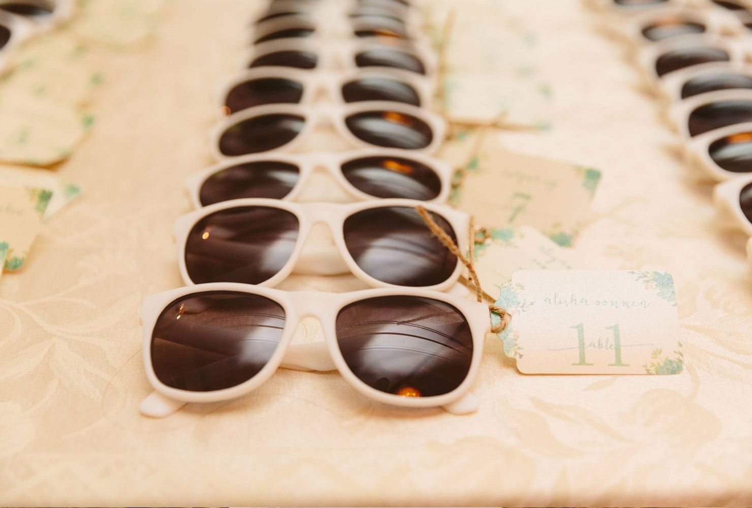 wedding place card ideas stayin cool