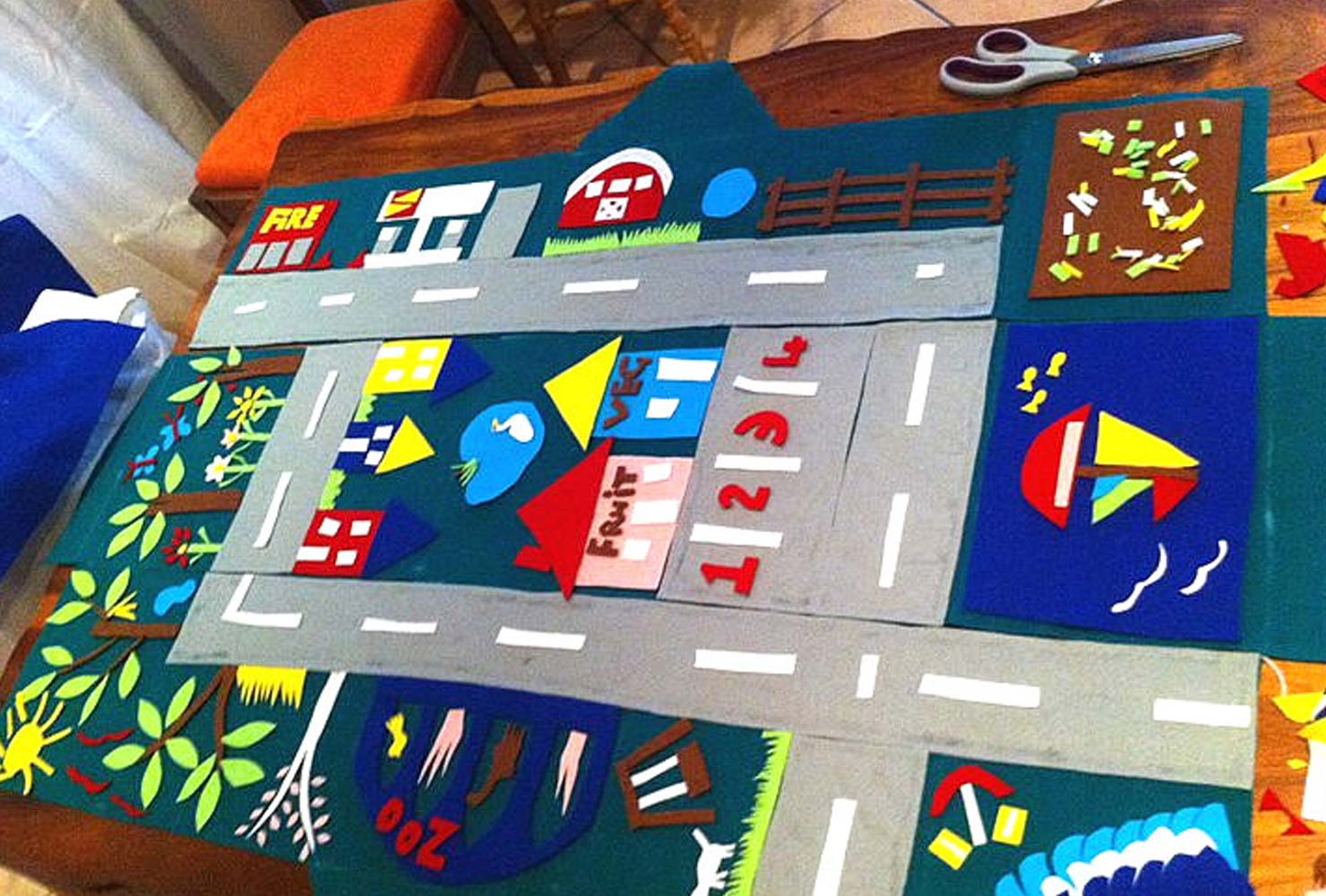 City felt play mat for kids.