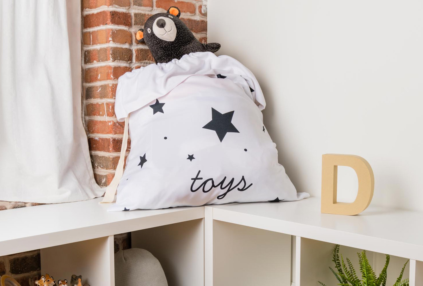 Toy bag.